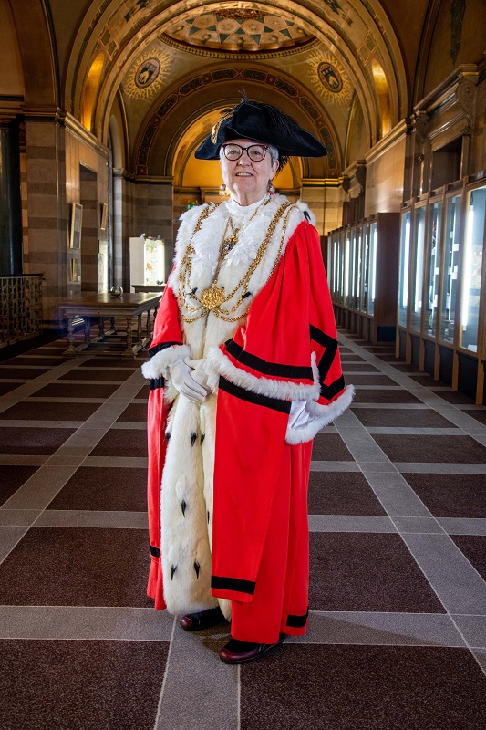 Official portrait photograph of Councillor Al Garthwaite in ceremonial robes